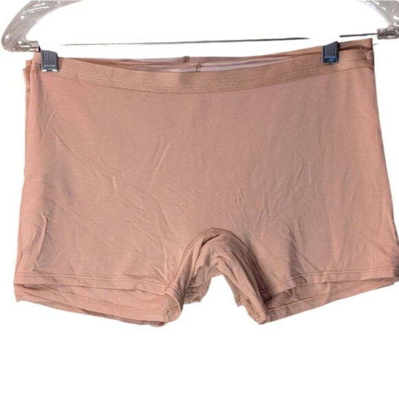 Quince Other - NWOT (3) Quince Ultra-Soft MicroModal Boyshort underwear size Medium no-roll